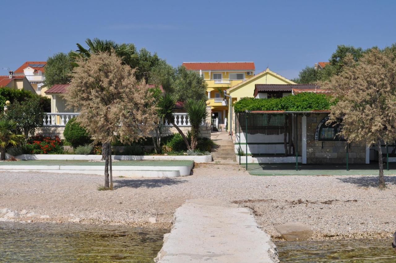 Apartments Dandelion Biograd Na Moru Luaran gambar