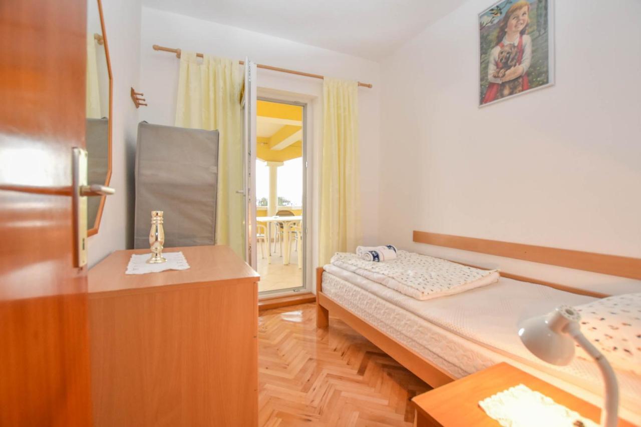 Apartments Dandelion Biograd Na Moru Luaran gambar