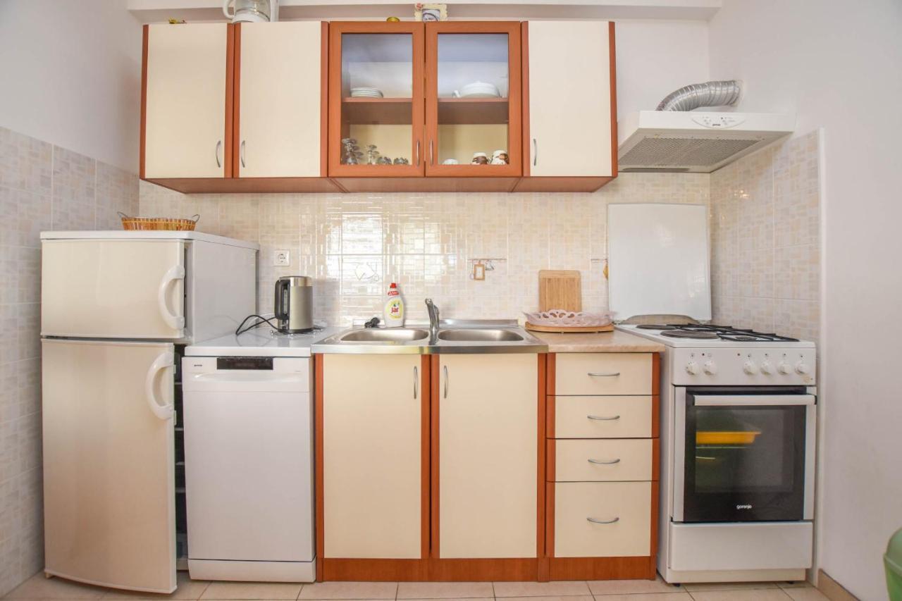 Apartments Dandelion Biograd Na Moru Luaran gambar