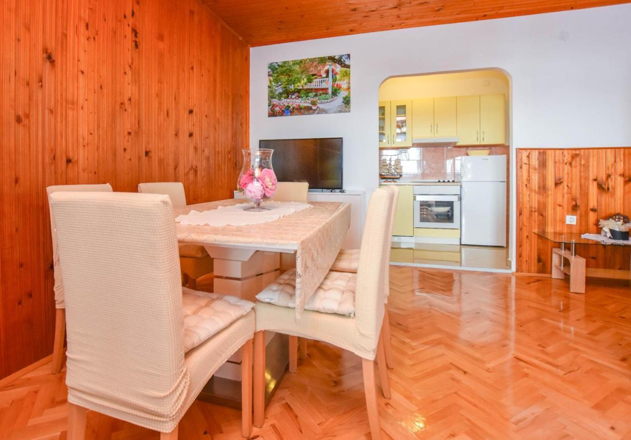 Apartments Dandelion Biograd Na Moru Luaran gambar