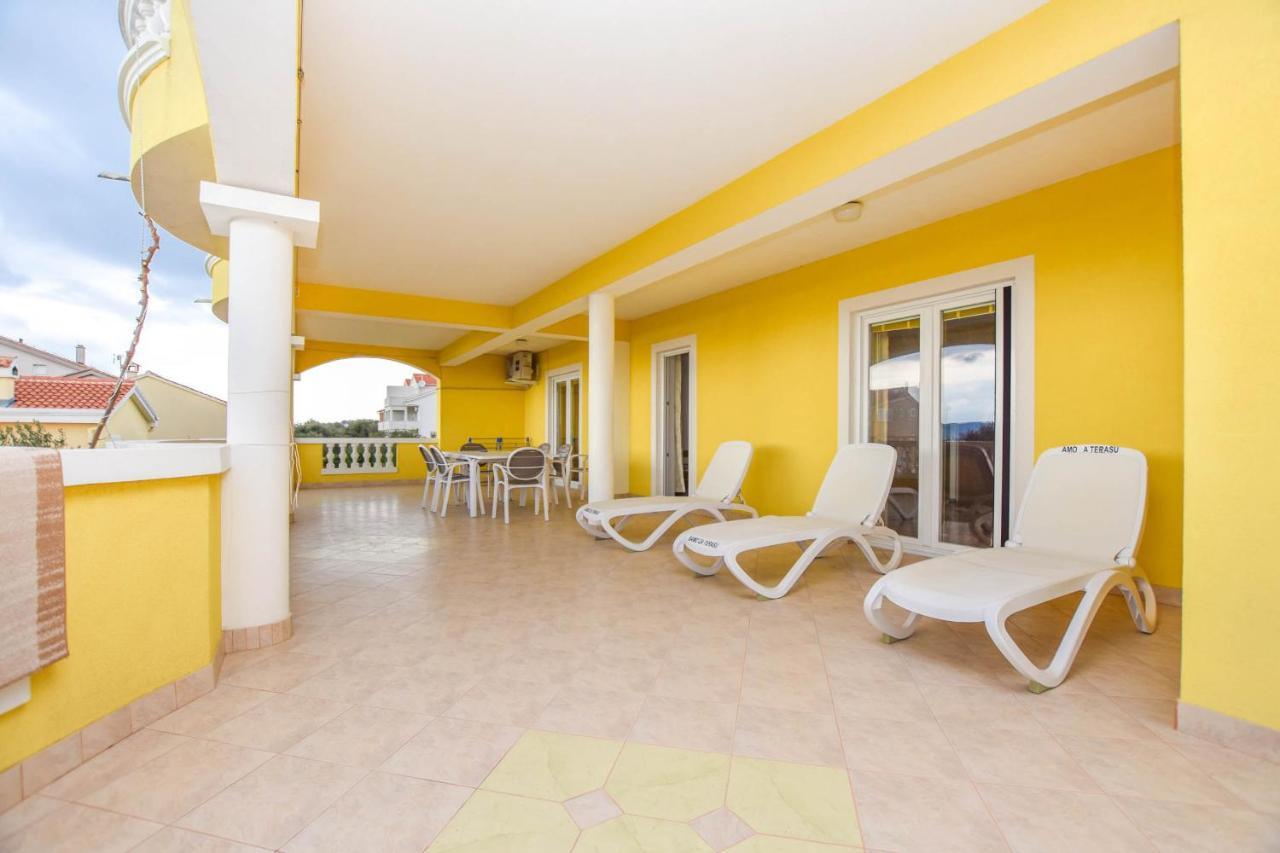 Apartments Dandelion Biograd Na Moru Luaran gambar
