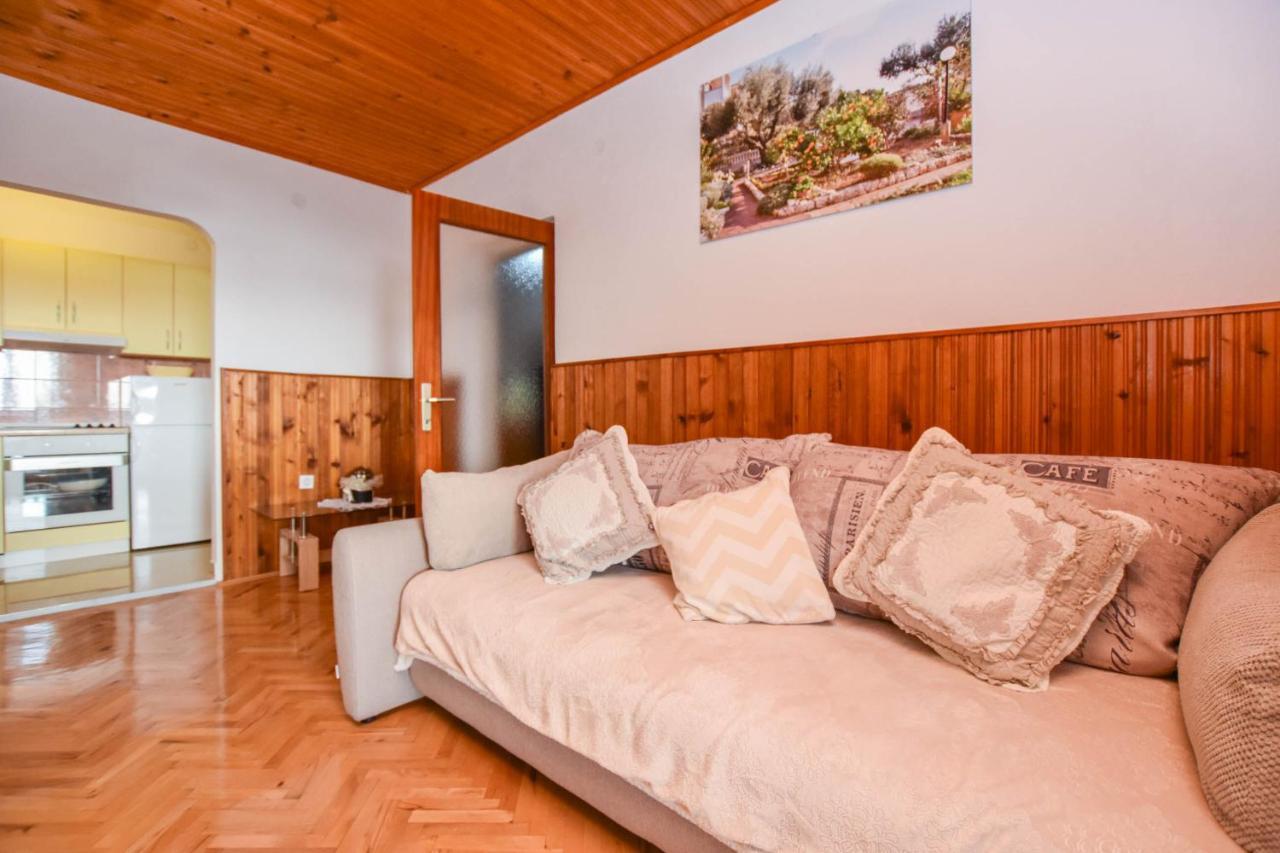 Apartments Dandelion Biograd Na Moru Luaran gambar