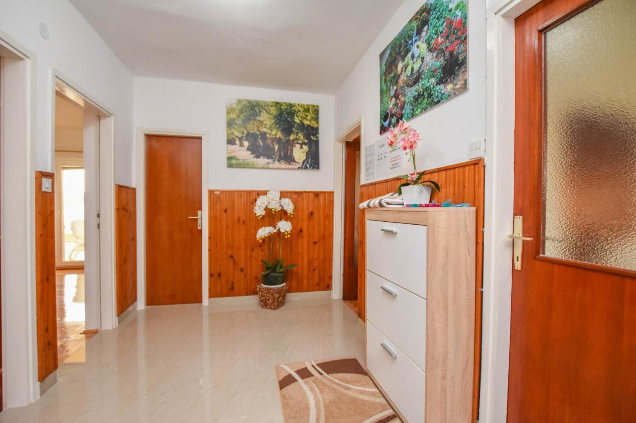 Apartments Dandelion Biograd Na Moru Luaran gambar