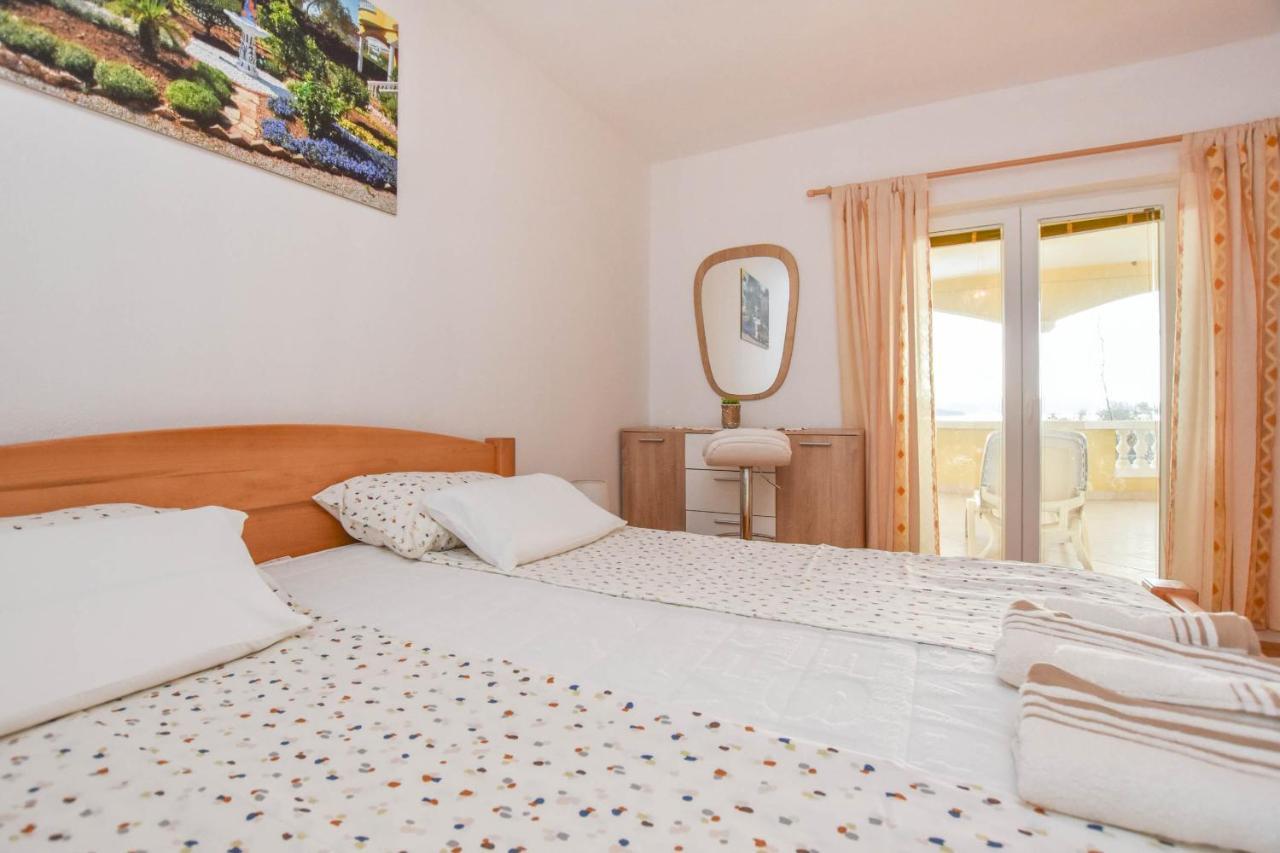 Apartments Dandelion Biograd Na Moru Luaran gambar