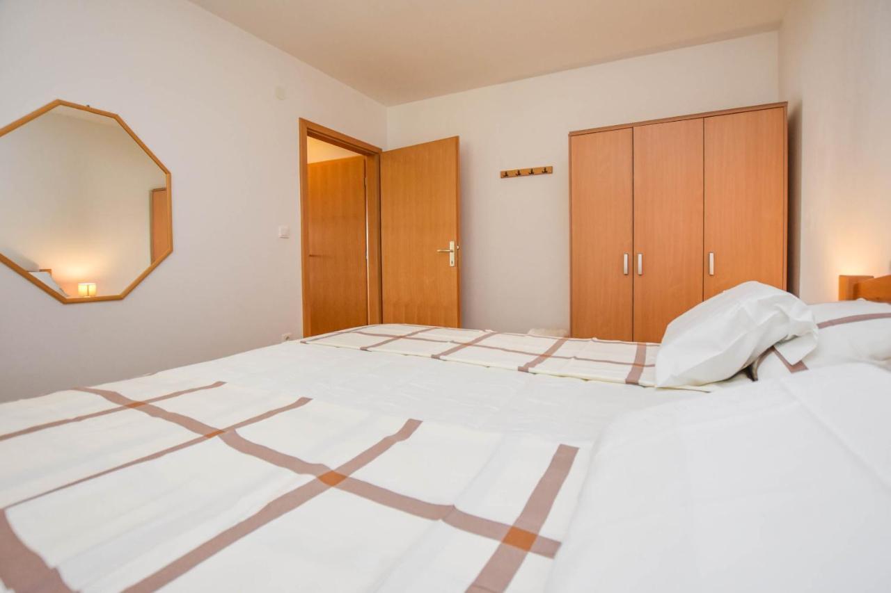 Apartments Dandelion Biograd Na Moru Luaran gambar