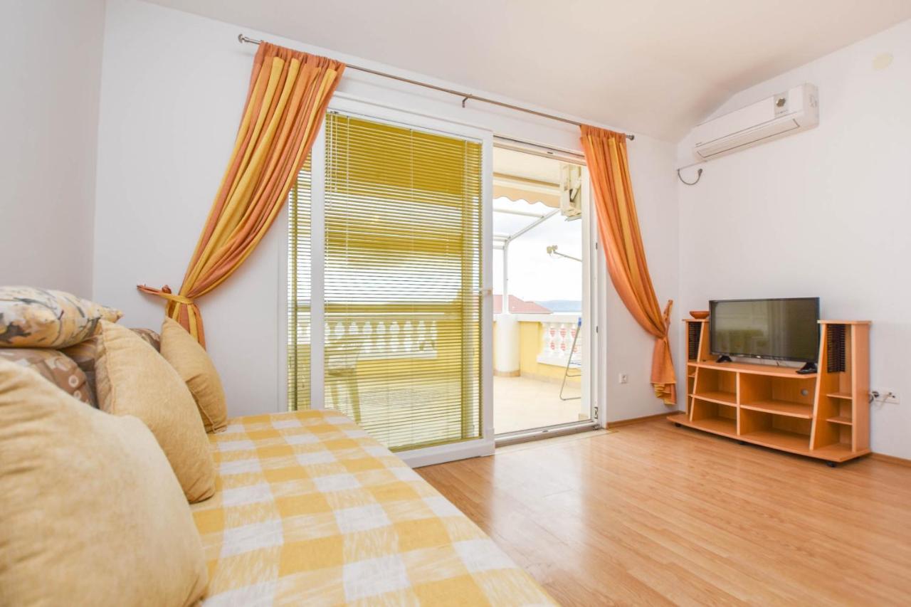 Apartments Dandelion Biograd Na Moru Luaran gambar
