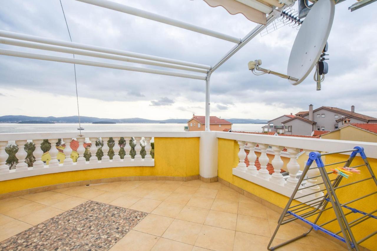 Apartments Dandelion Biograd Na Moru Luaran gambar