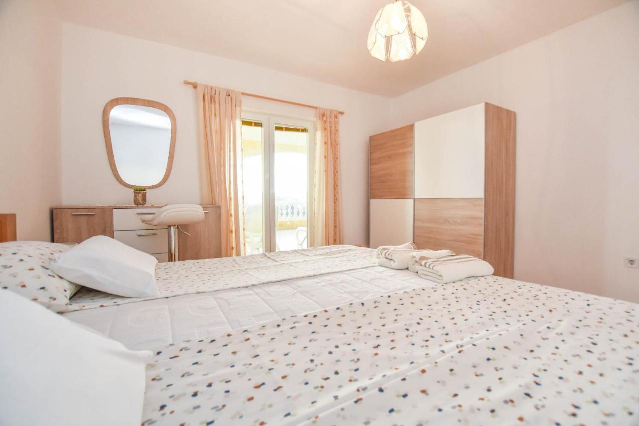 Apartments Dandelion Biograd Na Moru Luaran gambar