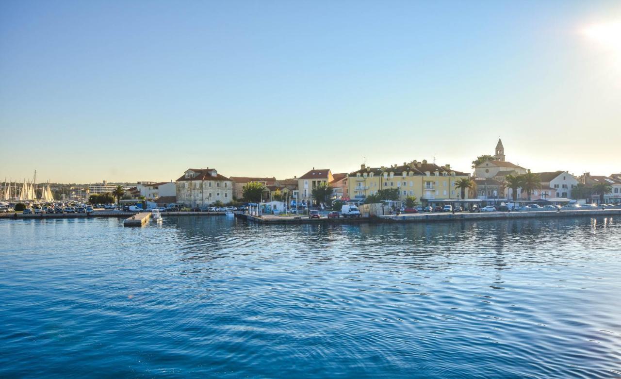 Apartments Dandelion Biograd Na Moru Luaran gambar