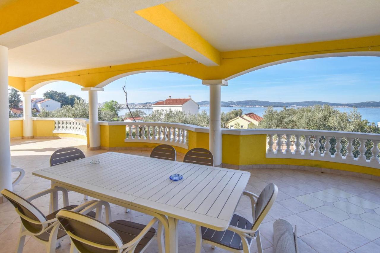 Apartments Dandelion Biograd Na Moru Luaran gambar
